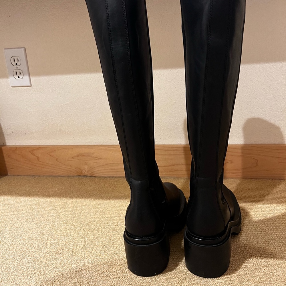 bottega veneta Women's Black Knee-High Boots - Picture 3 of 7